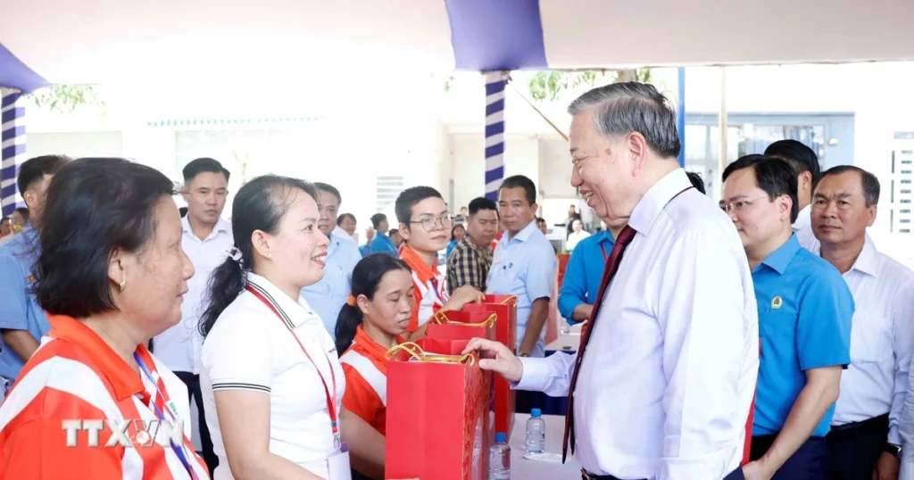 tong bi thu chu tich nuoc tham dong vien cong nhan nguoi lao dong 1 1