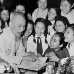1405 chu tich ho chi minh tinh yeu bao la nhan dan 13
