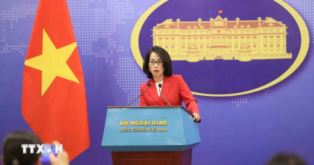 nguoi phat ngon bo ngoai giao 1