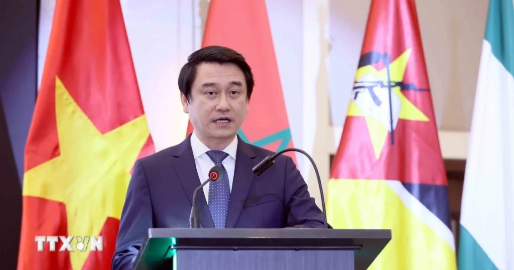 Việt Nam và Ghana thúc đẩy hợp tác trên các lĩnh vực tiềm năng 1 thu truong le anh tuan resize