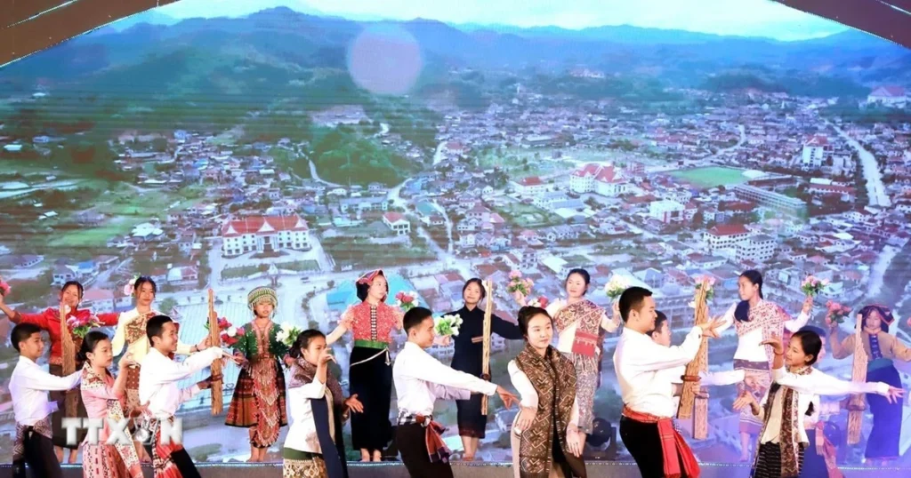 Mộc Châu sẵn sàng cho Tuần Văn hóa-Du lịch năm 2026 1 2303 son la huaphanh 2 5020