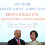 doan dai bieu cap cao dang lao dong lao dong pt tham va lam viec tai thong tan xa viet nam 8967607 5