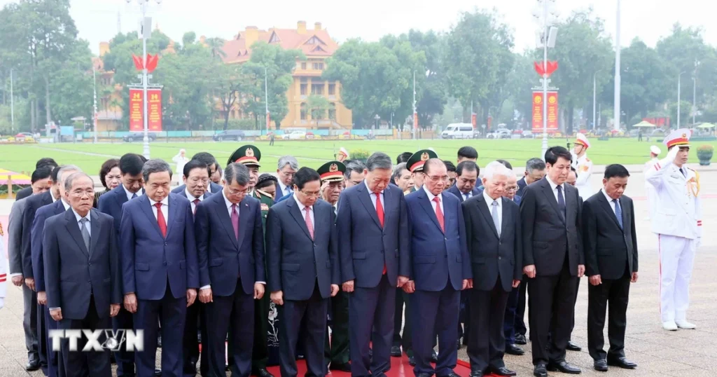 lanh dao dang nha nuoc vao lang vieng chu tich ho chi minh 1