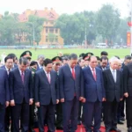 lanh dao dang nha nuoc vao lang vieng chu tich ho chi minh 1