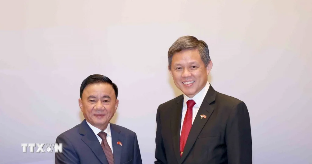 Toàn cảnh Lễ đón Thường trực Ban Bí thư Trần Cẩm Tú thăm chính thức Singapore 1 le don uy vien bo chinh tri thuong truc ban bi thu tran cam tu 1