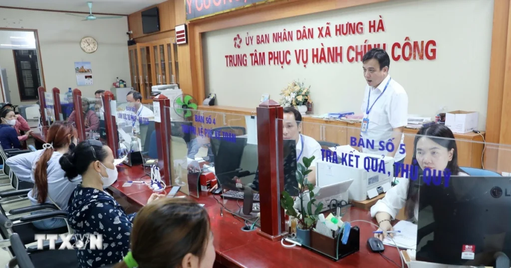 Hưng Yên phục vụ người dân theo mô hình “4 xin, 4 luôn và 5 không” 1 0109 hung yen chinh quyen 2 cap