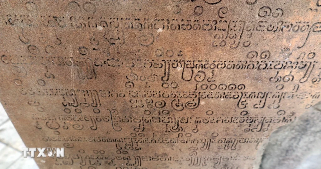 1409 bia da phat vien dong duong 1