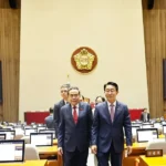 chu tich quoc hoi tran thanh man tham quan phong hop cua quoc hoi han quoc 9008089 6