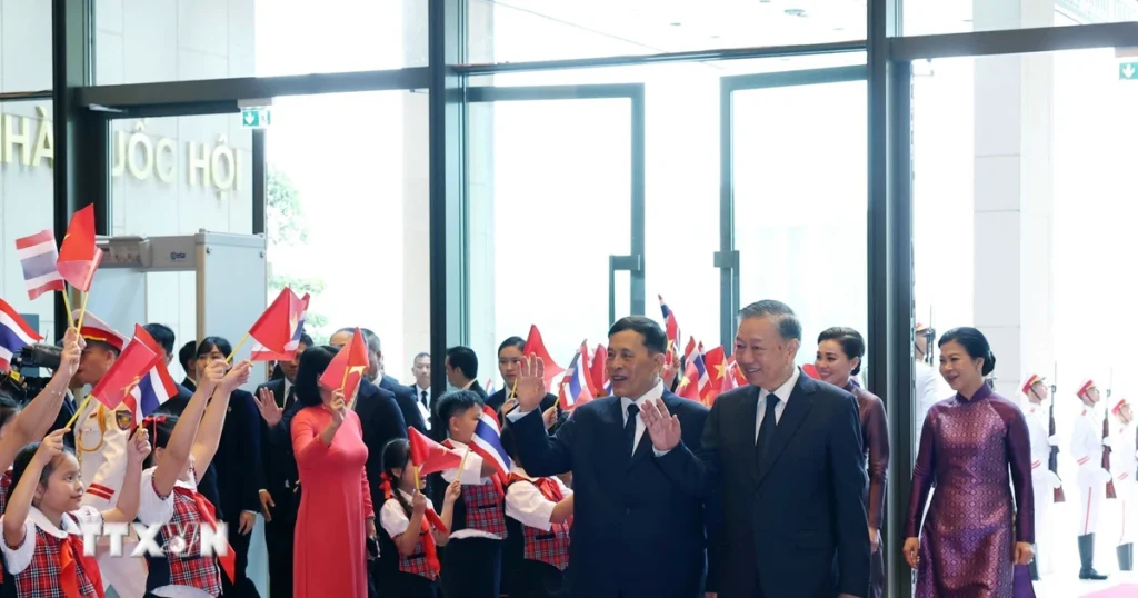 Ba dấu mốc hội tụ trong chuyến thăm của Nhà vua Thái Lan và Hoàng hậu 1 le don chinh thuc nha vua va hoang hau thai lan tham cap nha nuoc toi viet nam 9025447 9