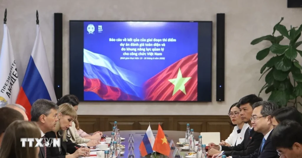 Trưởng Ban Chính sách, chiến lược Trung ương làm việc với lãnh đạo Học viện Tổng thống Nga 1 truong ban chinh sach chien luoc trung uong lam viec tai hoc vien tong thong lien bang nga 2